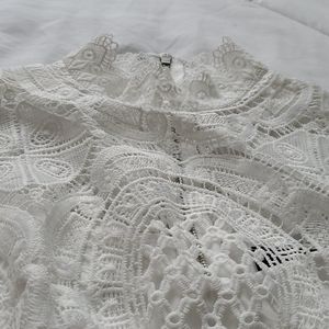 B. smart white laces dress